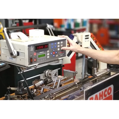 Nyomatékkulcs kalibrálása egy irányban 0-1500 Nm