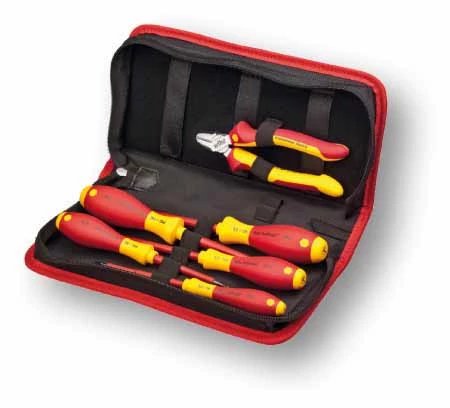 WIHA szigetelt szerszámkészlet táskában 6 részes: 33969