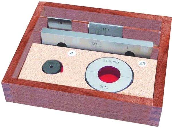 Mérőhasáb készlet tolómérő kalibrálásához acél, 1-es pontossági osztály, 5-részes, 0-300mm beállítógyűrűkkel Asimeto 530-34